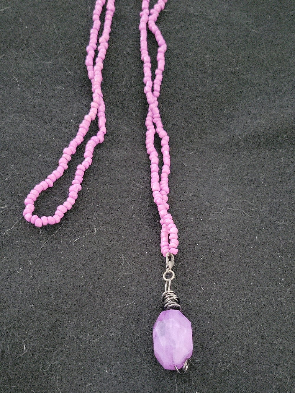 Source Unknown Purple Beaded Necklace with Lavender Faceted Pendant